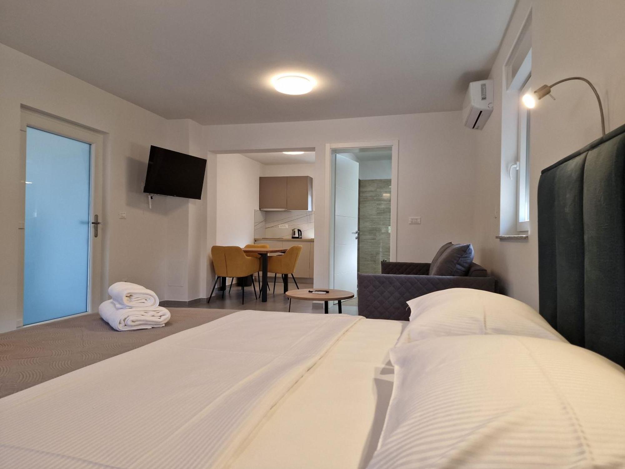 Apartments Okit Βόντιτσε Δωμάτιο φωτογραφία